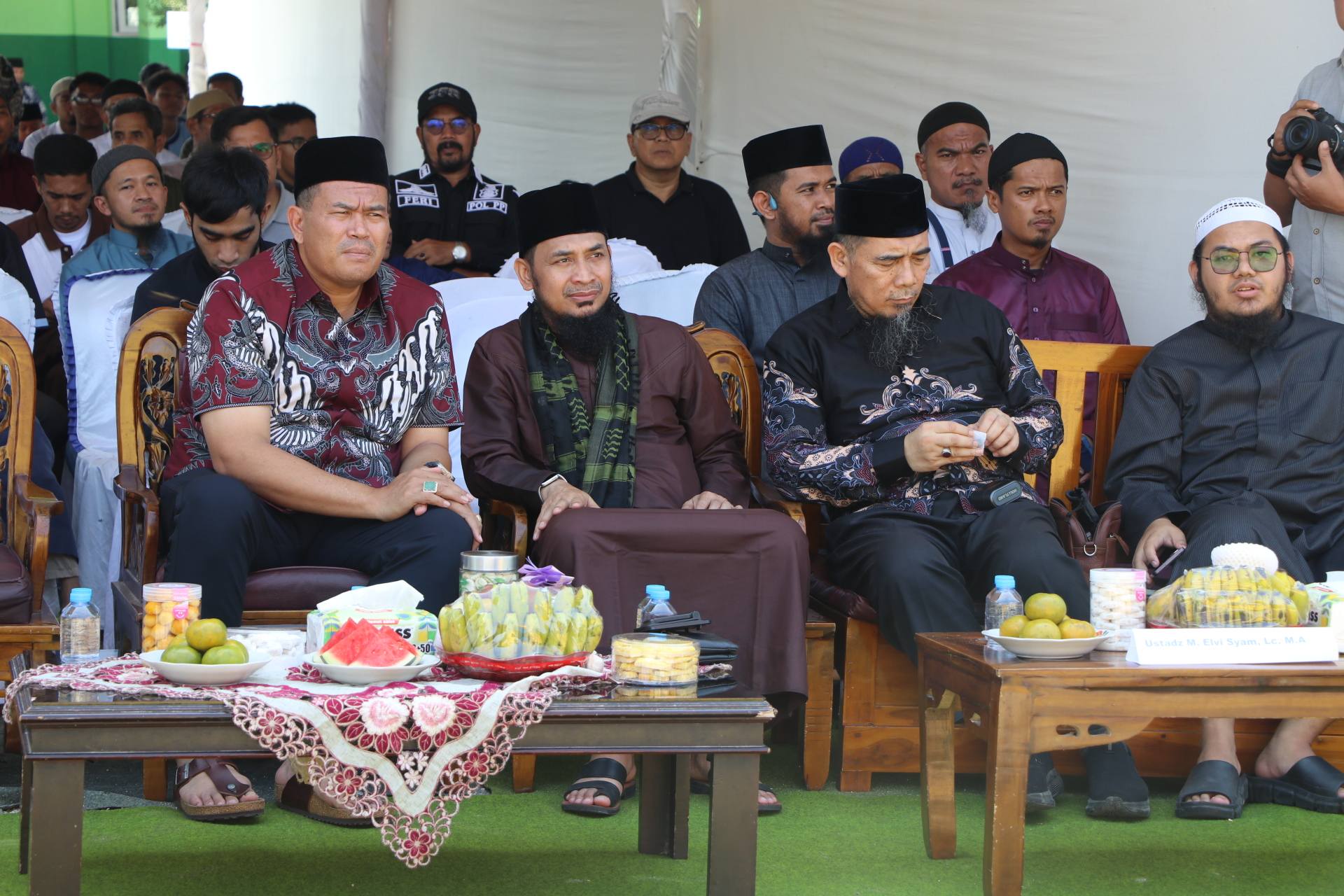 Wali Kota Pariaman Yota Balad menghadiri Taragak Basuo di Ponpes Ibnu Abbas dan mendorong lahirnya generasi hafiz sebagai bagian penguatan pendidikan agama.