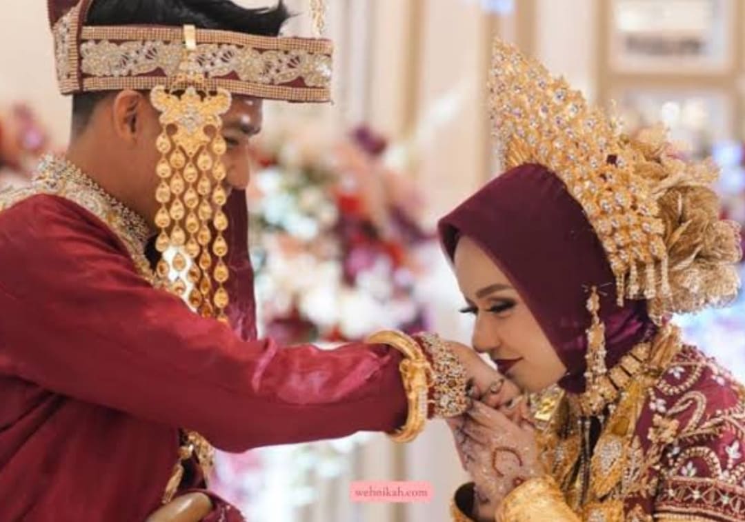 Tren permohonan nikah di usia Lebaran terus meningkat, bahkan menembus angka 667.000 dalam tiga tahun terakhir! Kemenag memastikan layanan KUA tetap siaga melayani warga.(Foto ilustrasi: Kemenag)