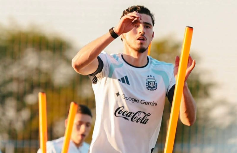 Joaquin Panichelli dipastikan absen di Piala Dunia 2026 setelah pemeriksaan medis mengonfirmasi cedera ACL lutut kanan. (Foto: Mundo Albiceleste)