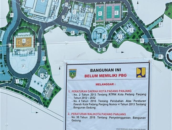 Sport Center Padangpanjang belum memiliki PBG meski sudah beroperasi. Pemko kini mengurus SLF, sementara muncul sorotan soal perizinan bangunan.