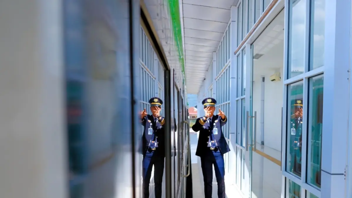 KAI Divre II Sumbar catat ketepatan waktu 100 persen selama Angkutan Lebaran 2026, melampaui target OTD dan OTA serta tingkatkan kepercayaan pelanggan.