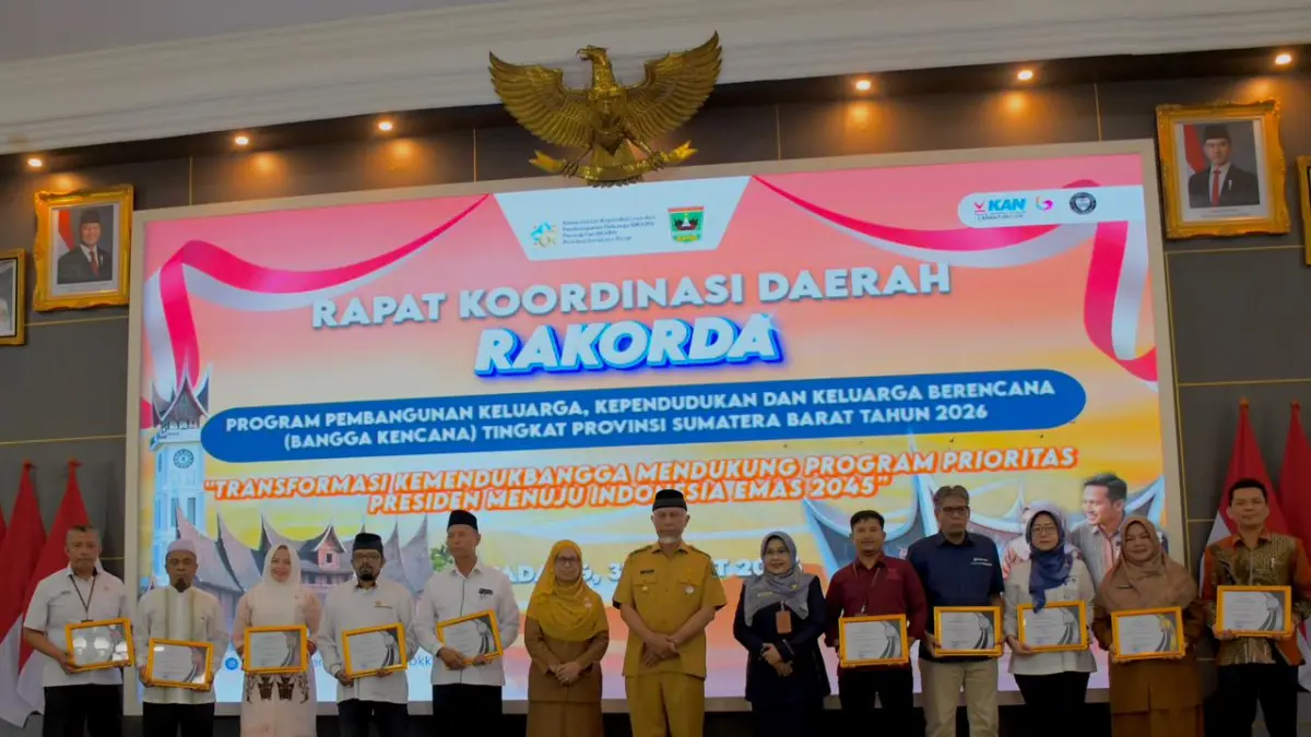 PT Semen Padang raih penghargaan nasional GENTING dari BKKBN dengan predikat bronze atas kontribusi dalam percepatan penurunan stunting di Sumbar.