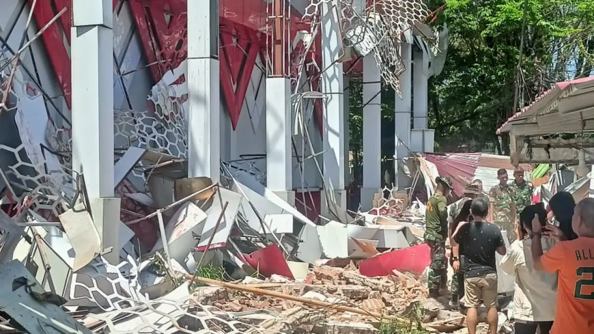 Gempa M7,6 guncang Sulawesi Utara, 1 tewas, 3 luka, 25 gempa susulan, air laut sempat surut di Bitung, kondisi masih dipantau.