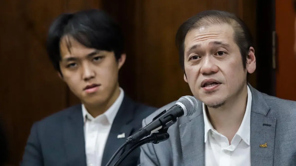 Pengacara PT Jawa Pos E.L. Sajogo (kanan). (Foto: Alfian Rizal/Jawa Pos)