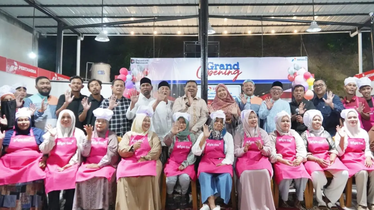 Pertamina resmikan Foodcourt UMKM di Aceh Besar, libatkan 28 KK. Program dorong ekonomi masyarakat dan pengembangan usaha kecil.