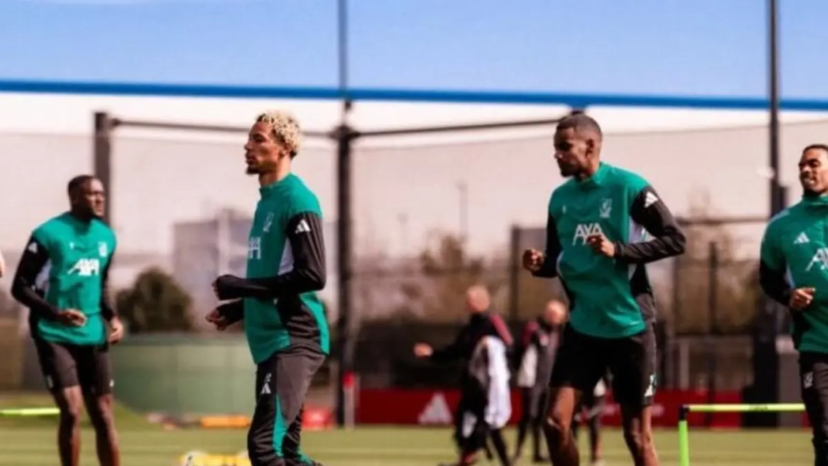 Alexander Isak kembali masuk skuad Liverpool dan latihan untuk laga leg pertama perempat final Liga Champions melawan PSG di Paris.(Foto: Liverpool FC)