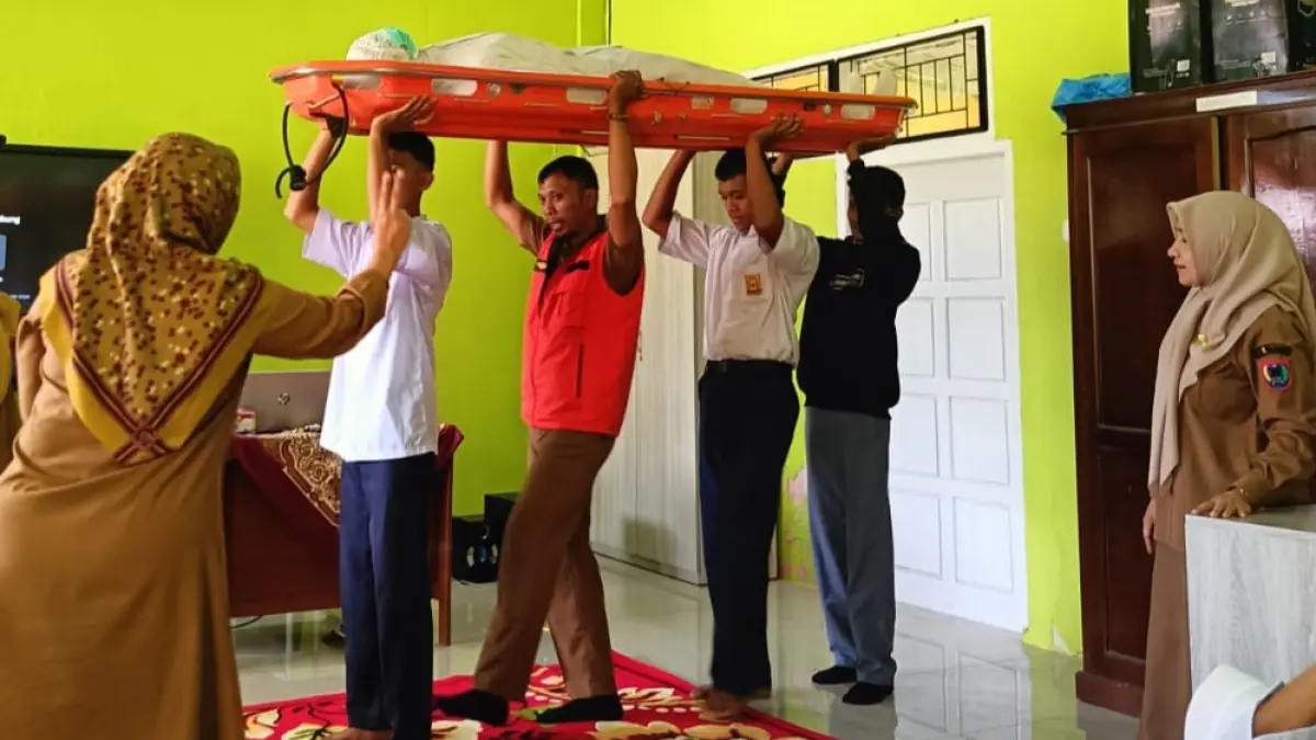 BPBD Kota Payakumbuh gelar simulasi mitigasi bencana bagi siswa SLB Aua Kuning, tingkatkan kesiapsiagaan kelompok rentan, Rabu (8/4/2026).