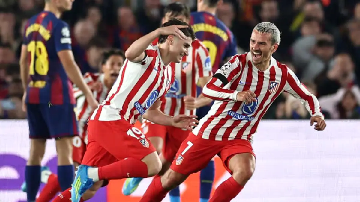 Selebrasi Julian Alvarez usai mencetak gol tendangan bebas yang membawa Atletico Madrid unggul atas Barcelona di babak pertama perempat final Liga Champions leg pertama.(Foto: UEFA.com)
