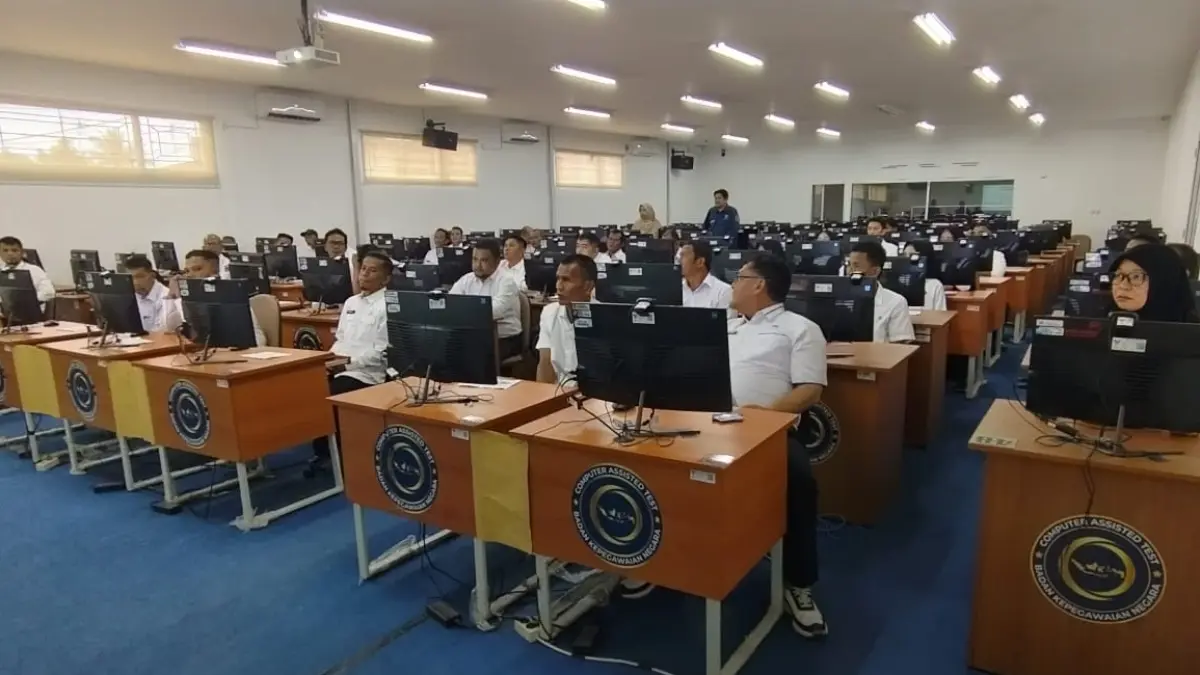 Ujian dinas ASN Payakumbuh digelar berbasis CAT, diikuti 34 peserta. Hasil ujian diproses BKN untuk percepatan kenaikan pangkat.
