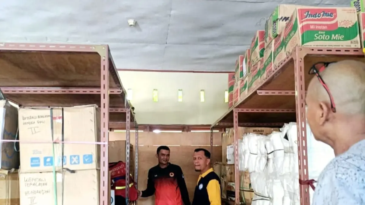 BPBD Payakumbuh cek peralatan dan logistik bencana di gudang BPBD kawasan Padang Kaduduak, Payakumbuh Utara, untuk pastikan kesiapsiagaan personel, sekaligus rencanakan pelatihan rutin guna tingkatkan respons darurat.