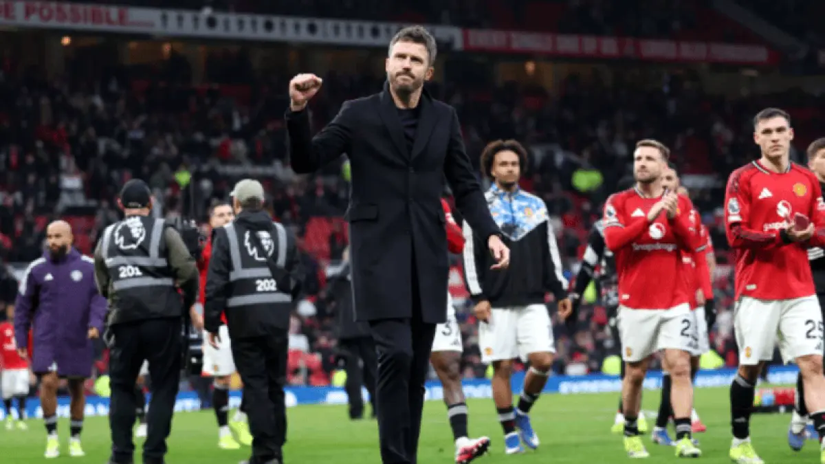 Manchester United di bawah arahan pelatih interim Michael Carrick unggul dalam perburuan tiket Liga Champions musim 2026/2027. (Foto: Dok. manutd.com)
