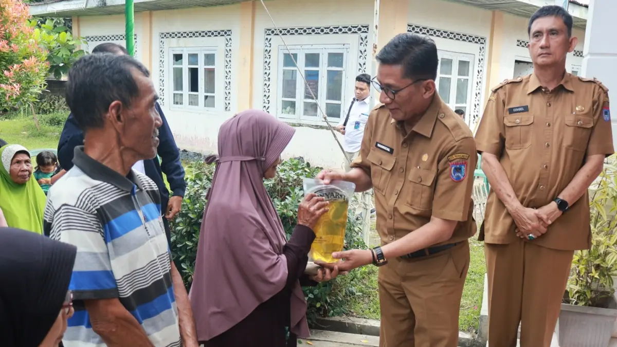 Pemko Payakumbuh salurkan 272 ton beras dan 54 ribu liter minyak goreng untuk 13.628 KK, termasuk 466 KK di Tigo Koto Diate.