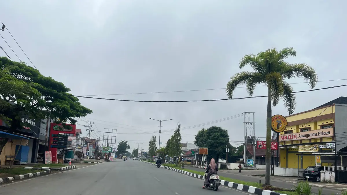 Kondisi langit di Kota Payakumbuh yang tampak berawan, Rabu (15/4/2026) pagi. (SY RIDWAN/PADEK)