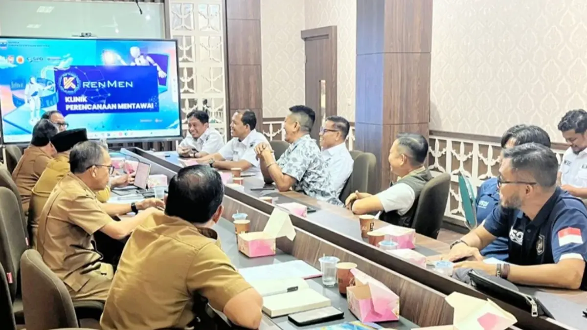 Mentawai Rinto Wardana memimpin rapat koordinasi bersama KONI Sumatera Barat dan panitia Porprov di Mentawai, Selasa (14/4). (DOK KONI SUMBAR)