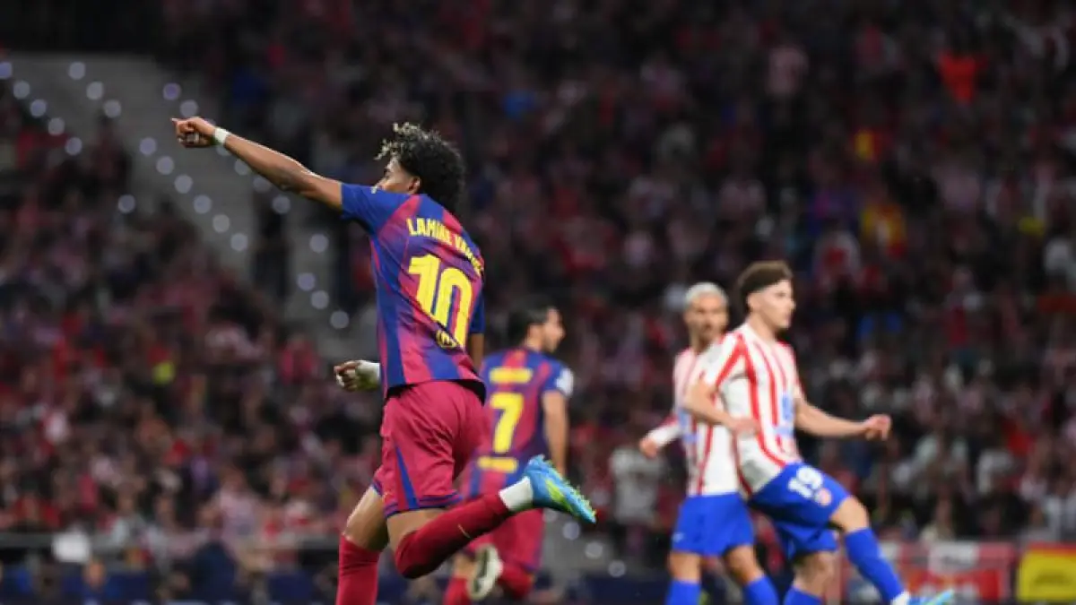 Selebrasi Lamine Yamal usai mencetak gol cepat untuk Barcelona ke gawang Atlético Madrid di Estadio Metropolitano pada laga Liga Champions 2025/2026.(Foto: UEFA.com)