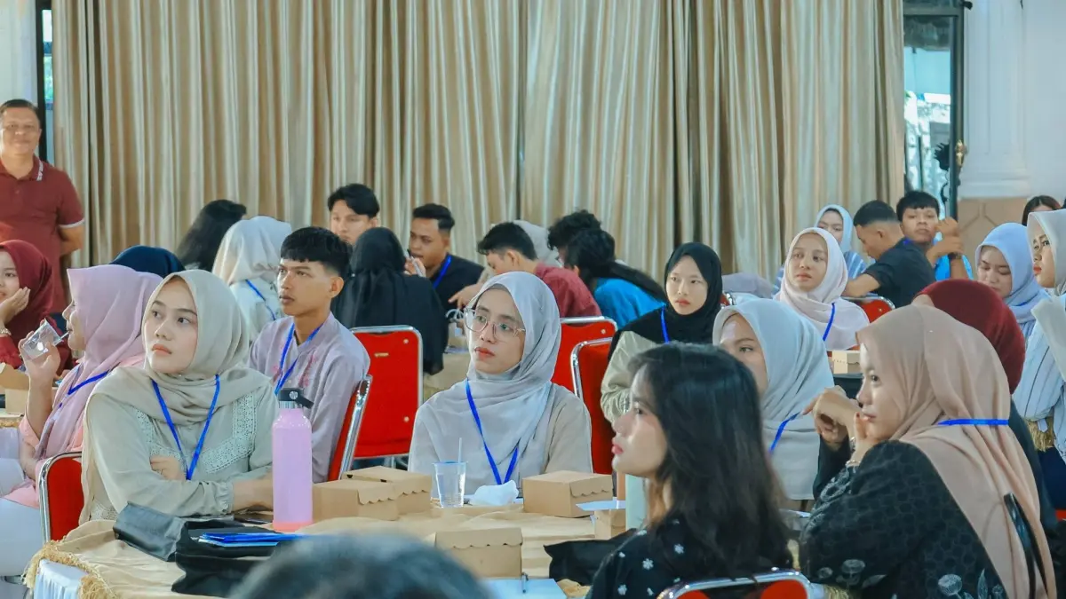 75 generasi muda dan UMKM Pariaman dilatih native advertising oleh Kemenekraf untuk tingkatkan promosi digital hingga pasar nasional.