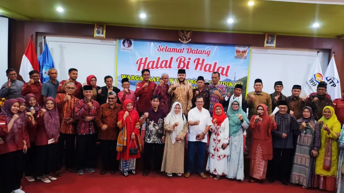 Wali Kota Padang Fadly Amran hadiri halalbihalal Ikatan Keluarga Pendidikan dan Pembangunan Simabur (IKPPS) Padang di Kampus ITP Padang, Minggu (19/4/2026).