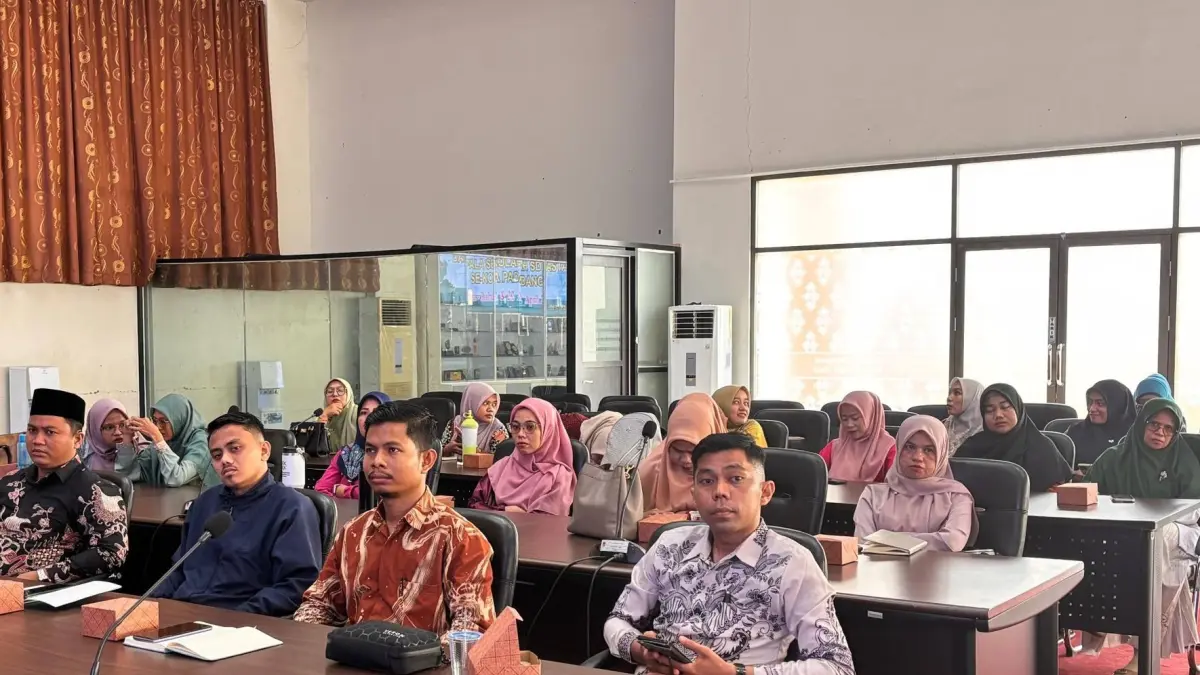DP3AP2KB Padang gelar bimtek manajemen kasus kekerasan anak bagi 70 guru dan kepala sekolah guna perkuat pencegahan di lingkungan pendidikan, Selasa (21/4/2026).
