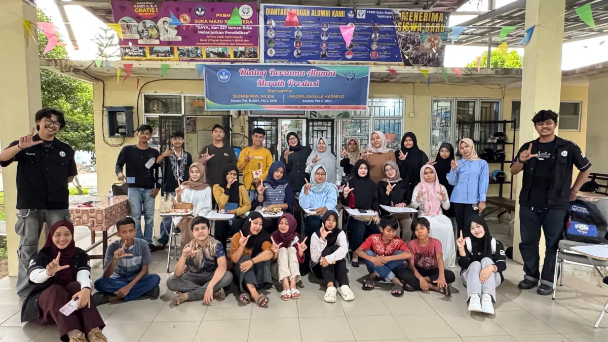 PKM Dosen dan Mahasiswa PNP: Peningkatan Kapasitas dan Motivasi Melanjutkan Pendidikan Tinggi Berbasis Literasi Digital bagi Siswa Kesetaraan Paket C di PKBM Suka Maju Sejahtera Padang