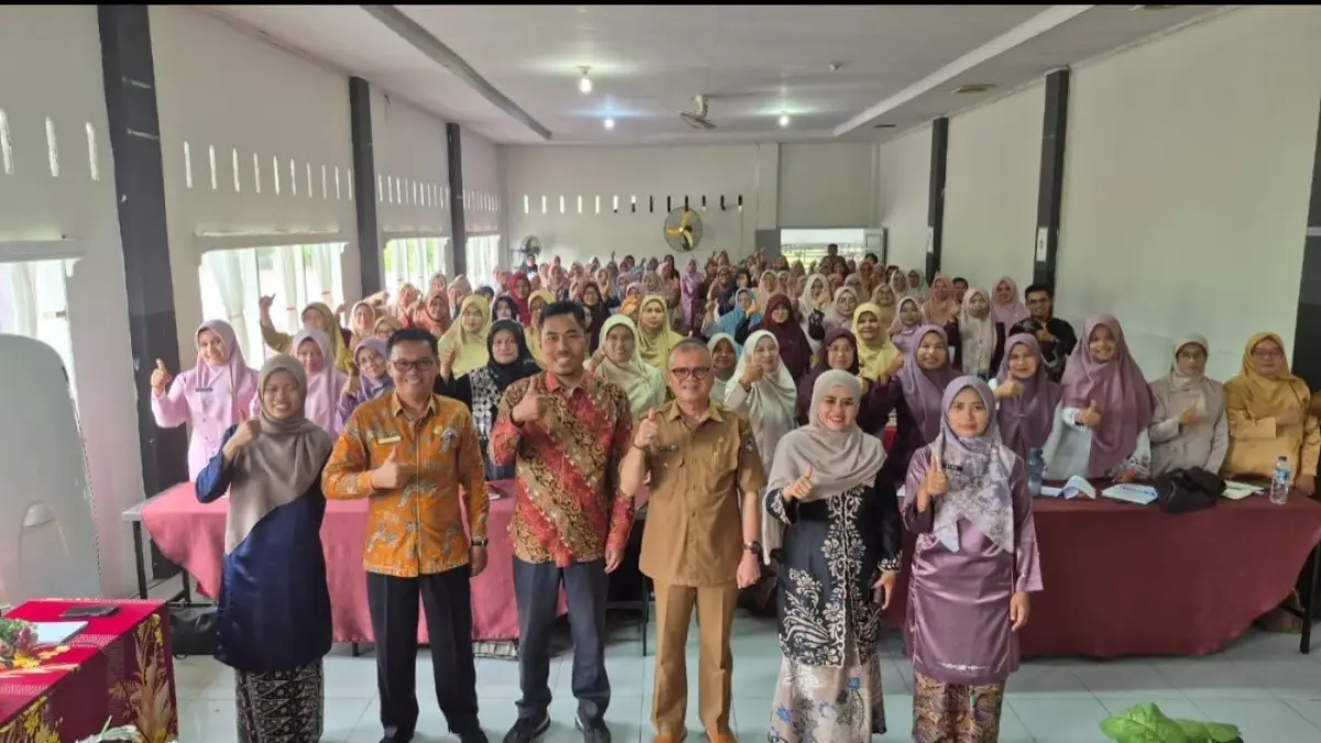 Guru Sekolah Dasar dari berbagai sekolah di Kabupaten Limapuluh Kota mengikuti kegiatan pembinaan di Aula Sagho Bungsu 2, Lubuak Batingkok,21–23 April 2026. (TIM LAMAN GURU)
