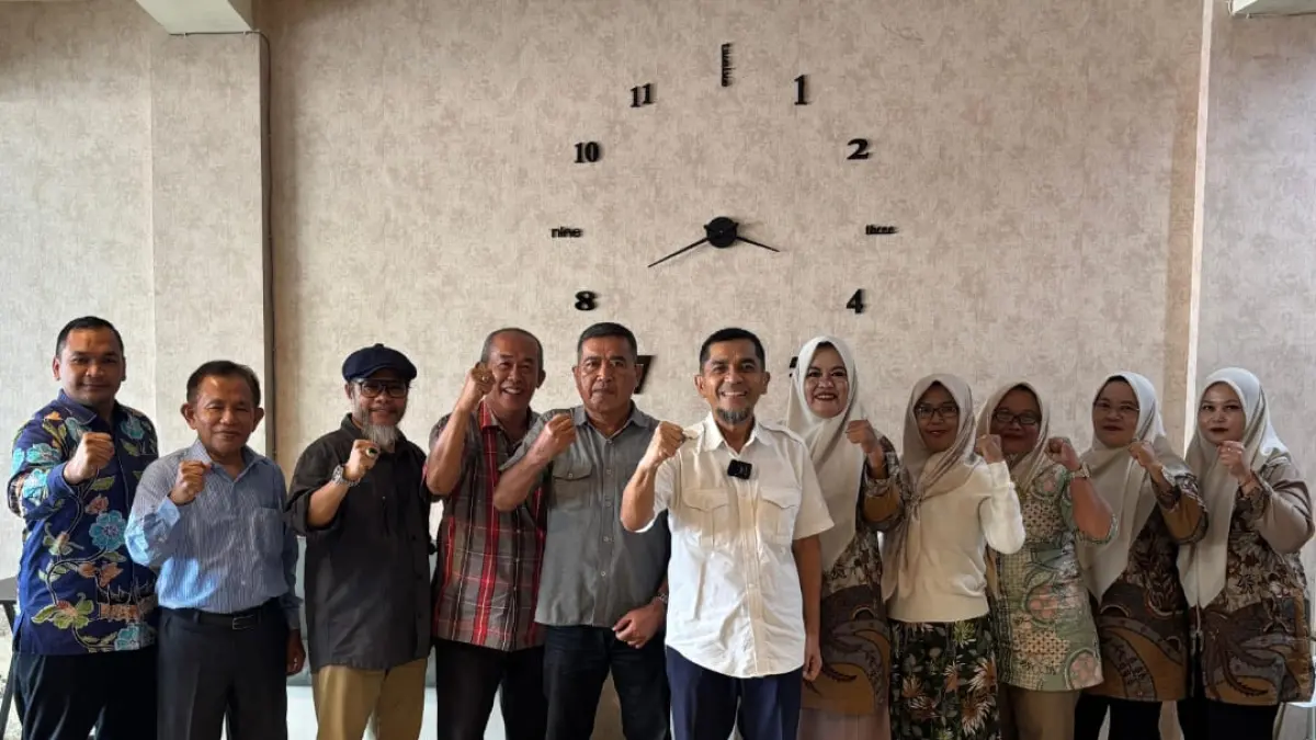 Forum Komite SMKN se-Kota Padang usai rapat koordinasi, mendesak evaluasi BLUD dan peningkatan dukungan dana operasional sekolah.(Foto: Forum)