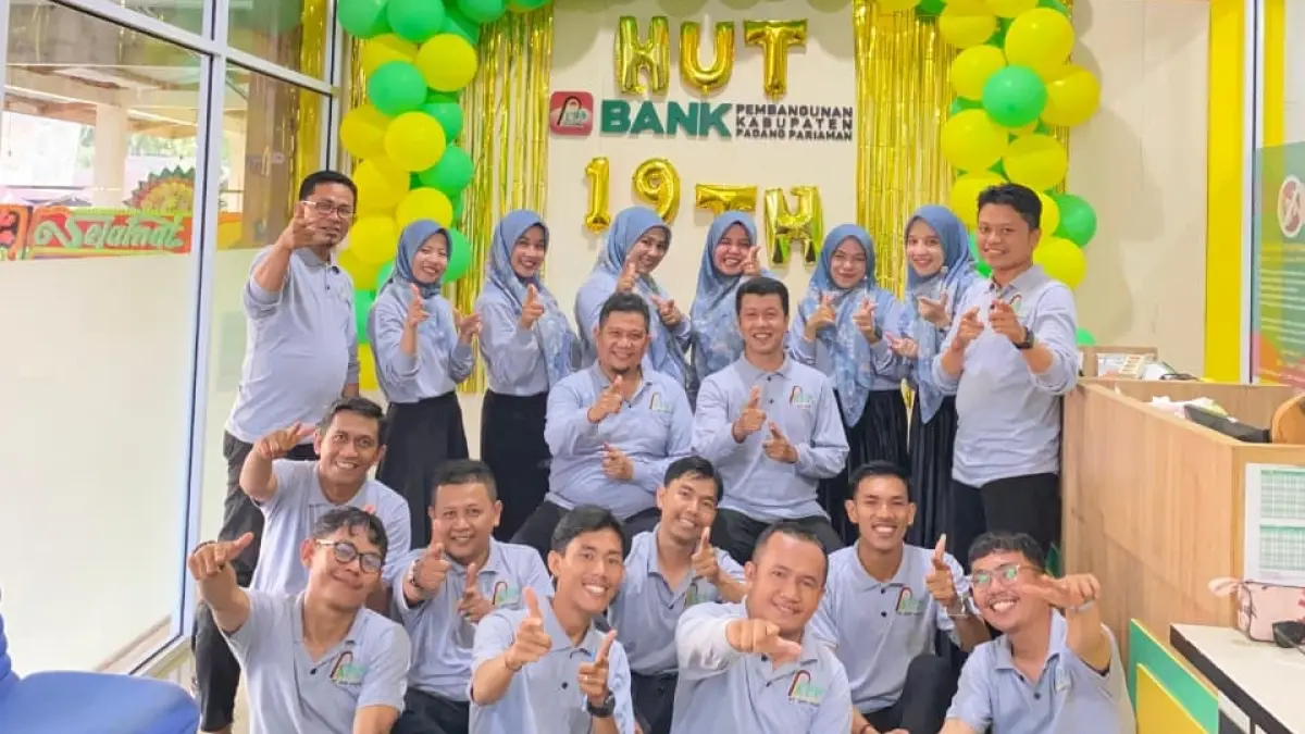 Kinerja PT BPR Padang Pariaman 2025 melonjak, aset tumbuh 20,55 persen, pendapatan naik 50,27 persen, laba berbalik positif menjadi Rp 289 juta.