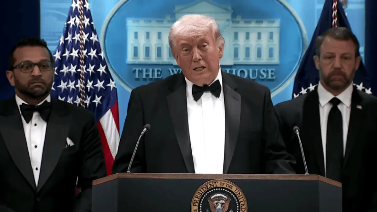 Presiden AS Donald Trump menyampaikan pernyataan resmi dari Gedung Putih usai insiden penembakan di acara White House Correspondents’ Dinner di Washington DC, Sabtu malam (25/4/2026) waktu setempat.(Foto: SC video Fox News)