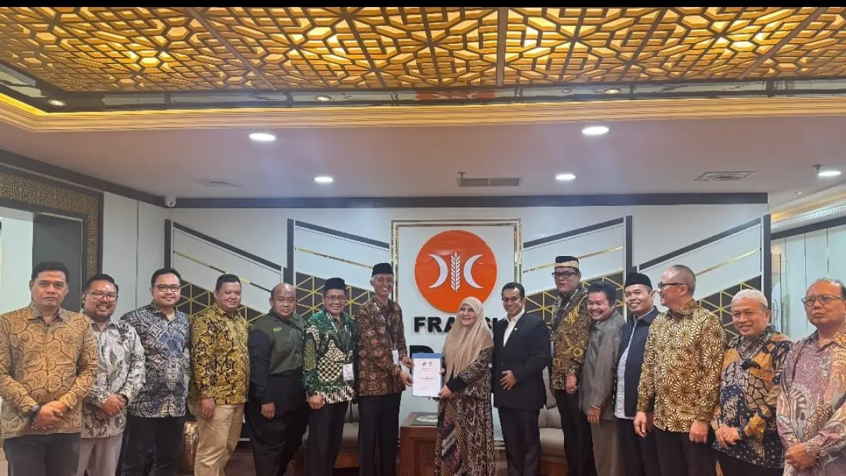 Anggota Nevi Zuairina mendorong pemerintah memperkuat kerangka regulasi melalui pembahasan RUU Perkoperasian.(Foto: Tim NZ)