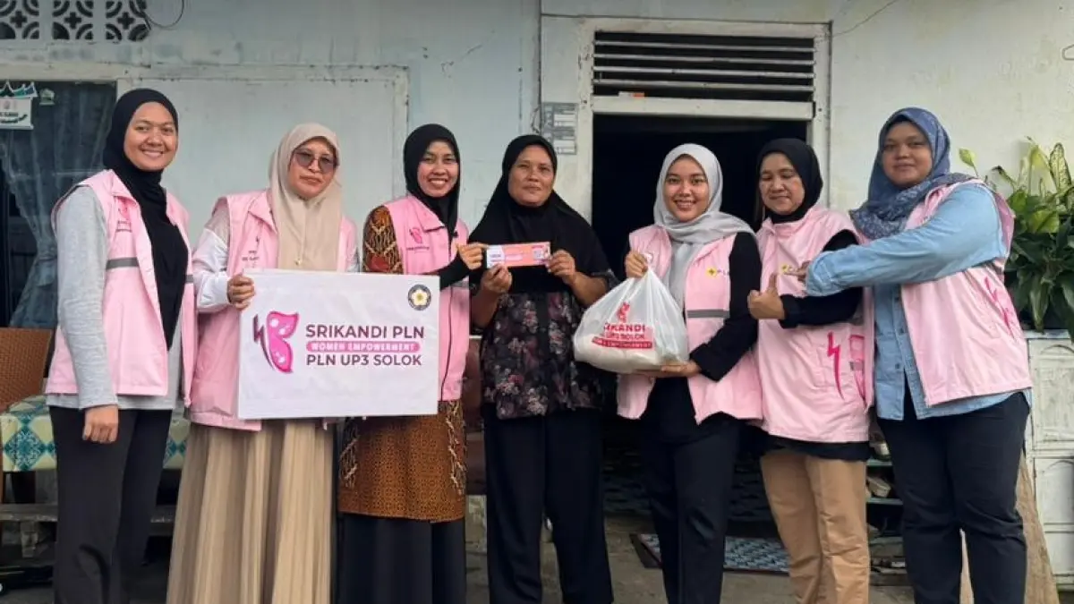Srikandi PLN UP3 Solok menggelar aksi sosial dengan menyasar perempuan tangguh di Kelurahan Tanah Garam, Kota Solok, Jumat (24/4/2026).