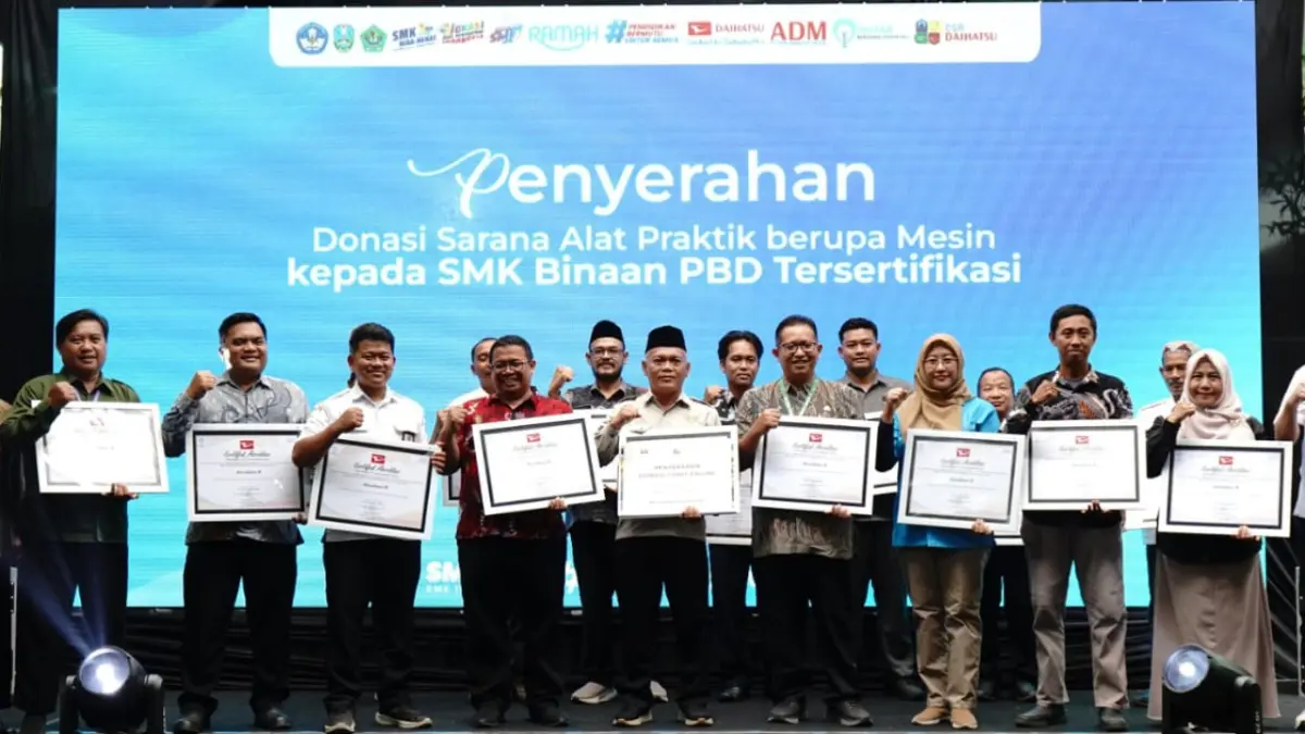 Daihatsu resmikan DOJO di SMK Islam 1 Blitar 2026 untuk tingkatkan kualitas vokasi dan kesiapan kerja siswa sesuai standar industri otomotif.