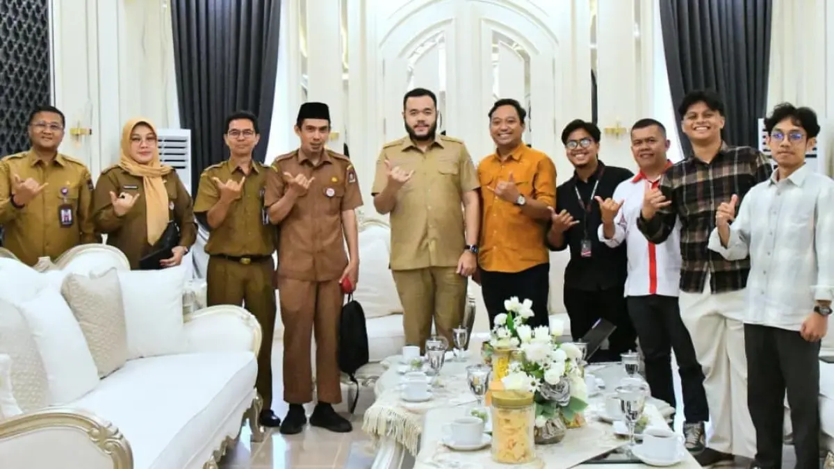 Wali kota Fadly Amran menerima audiensi panitia Padang International Animation & Game Expo (PIAGEX) Hero 2026 di Kediaman Resmi Wali Kota, Selasa (28/4/2026).(Foto: Prokopim)