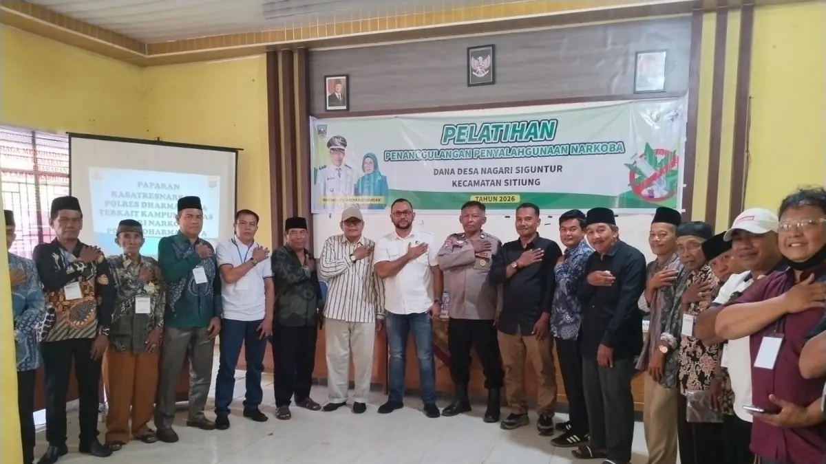 Kasat Narkoba Polres Dharmasraya, AKP Azhamu Suwaril, menjadi narasumber utama dalam kegiatan pelatihan pencegahan dan penyalahgunaan narkoba yang digelar di Kenagarian Siguntur, Kecamatan Sitiung, Kabupaten Dharmasraya, Kamis (30/4/2026).