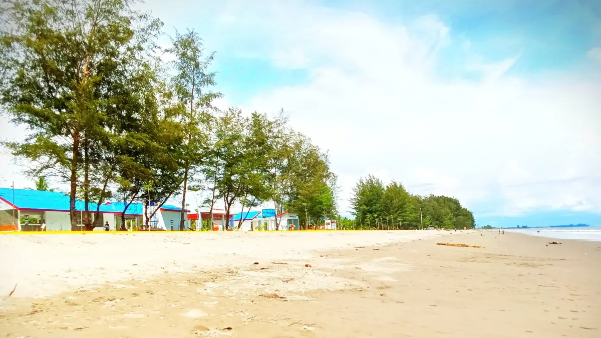 Pemkab Padangpariaman resmi memperkenalkan destinasi wisata baru di kawasan Kampung Nelayan Pantai Katapiang, Kamis (30/4/2026).