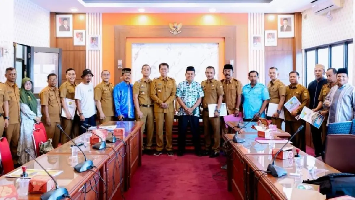 Sebanyak 15 kepala desa di Pariaman teken program hafiz Al-Qur’an 2026 bersama Yayasan Al-Mughny untuk cetak generasi religius dan perkuat pendidikan desa.