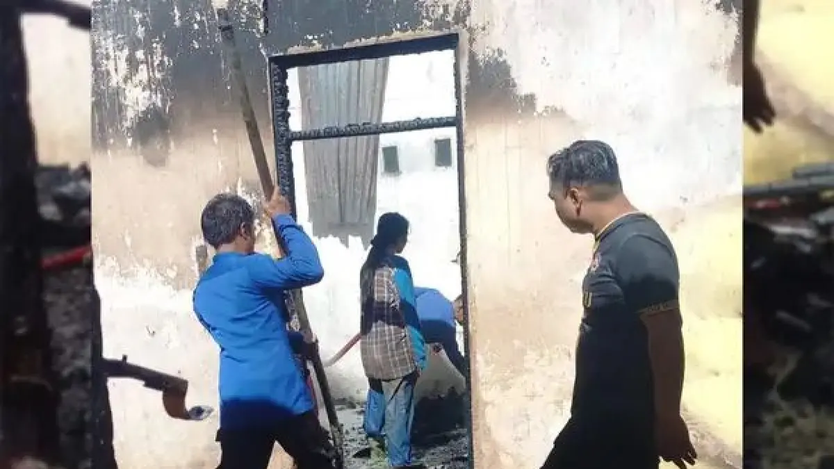Sebuah rumah tak berpenghuni dilalap si jago merah di kawasan Sawah Pasia, Jorong Simpang, Nagari Koto Baru, Kecamatan Kubung, Kabupaten Solok, Selasa pagi (5/5/2026). (DOKUMENTASI PRIBADI)