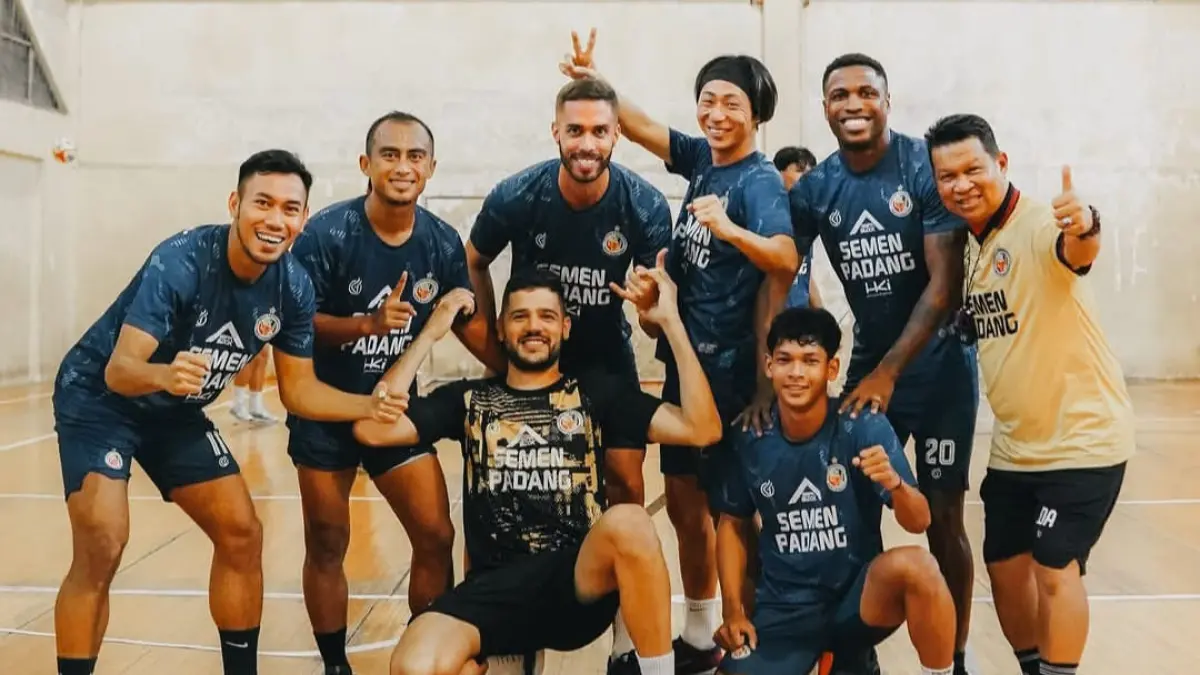 Kebersamaan pemain Semen Padang FC usai menjalani latihan. (INSTAGRAM SEMEN PADANG FC)