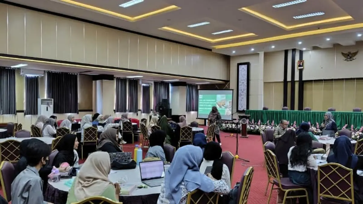 Workshop Percepatan Lulusan bagi mahasiswa angkatan 2022 di lingkungan FBS UNP. (Foto: KKPS UNP)