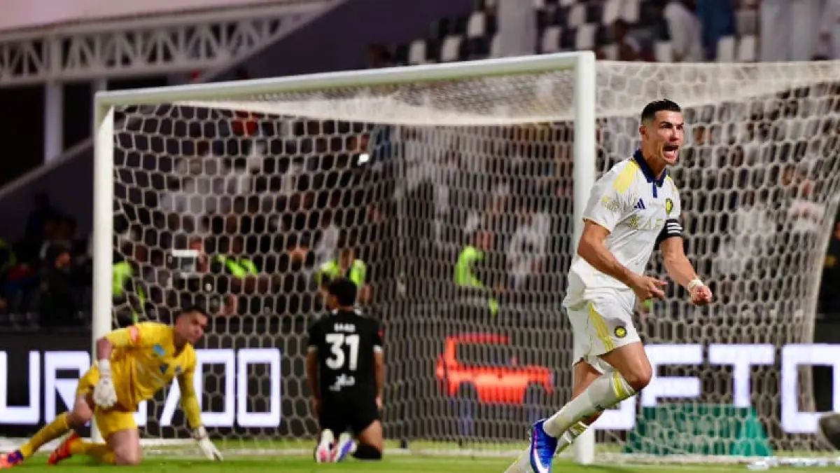Cristiano Ronaldo merayakan gol ke-100 bersama Al Nassr saat menang 4-2 atas Al Shabab di Liga Saudi 2026.(Foto: X @cristiano)
