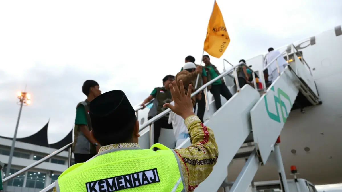 JCH Kloter 13 Embarkasi Padang berangkat ke tanah suci dari BIM, Jumat (8/5). (DOK KEMENHAJ SUMBAR)