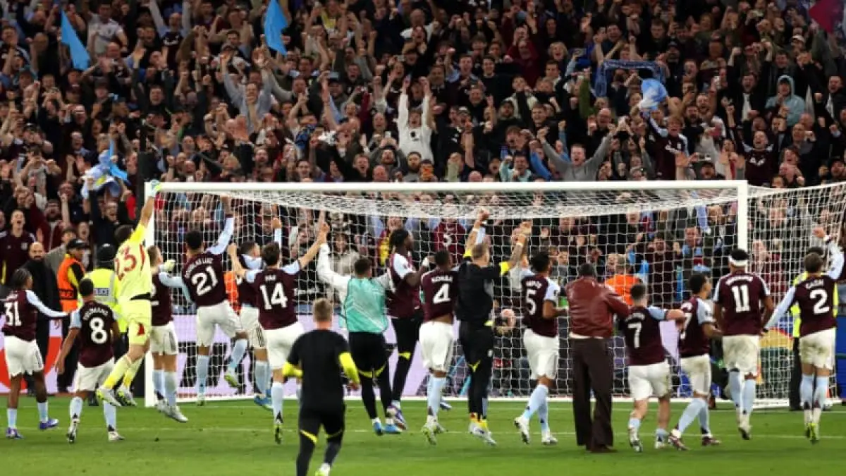Para pemain Aston Villa merayakan keberhasilan lolos ke final Liga Europa 2026 usai menyingkirkan Nottingham Forest di Villa Park. (Foto: AVFC)