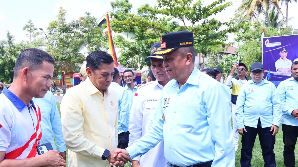 Ketua DPRD Payakumbuh, Wirman Putra menghadiri pengukuhan Pengurus KORMI periode 2026-2031 yang digelar di halaman Balai Kota Payakumbuh, Minggu (10/5). (DOK PEMKO PAYAKUMBUH)
