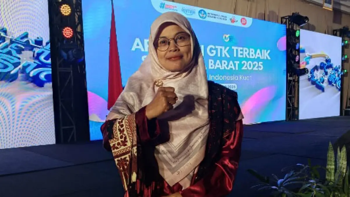 Yessy Hasni, S.P., S.Pd.
