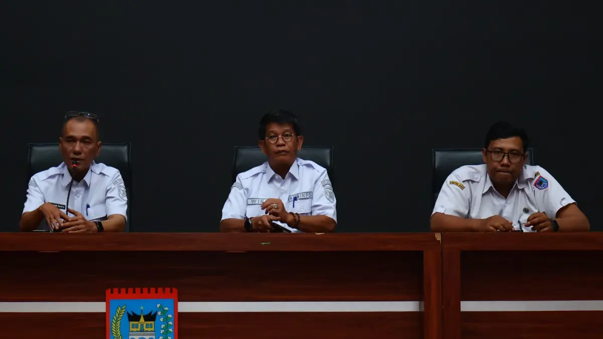 Kepala Dinas Kominfo Kota Payakumbuh Kurniawan Syah Putra saat memimpin rapat persiapan proyek perubahan PKA di Aula Josrizal Zain Balai Kota Payakumbuh, Rabu (13/5/2026).