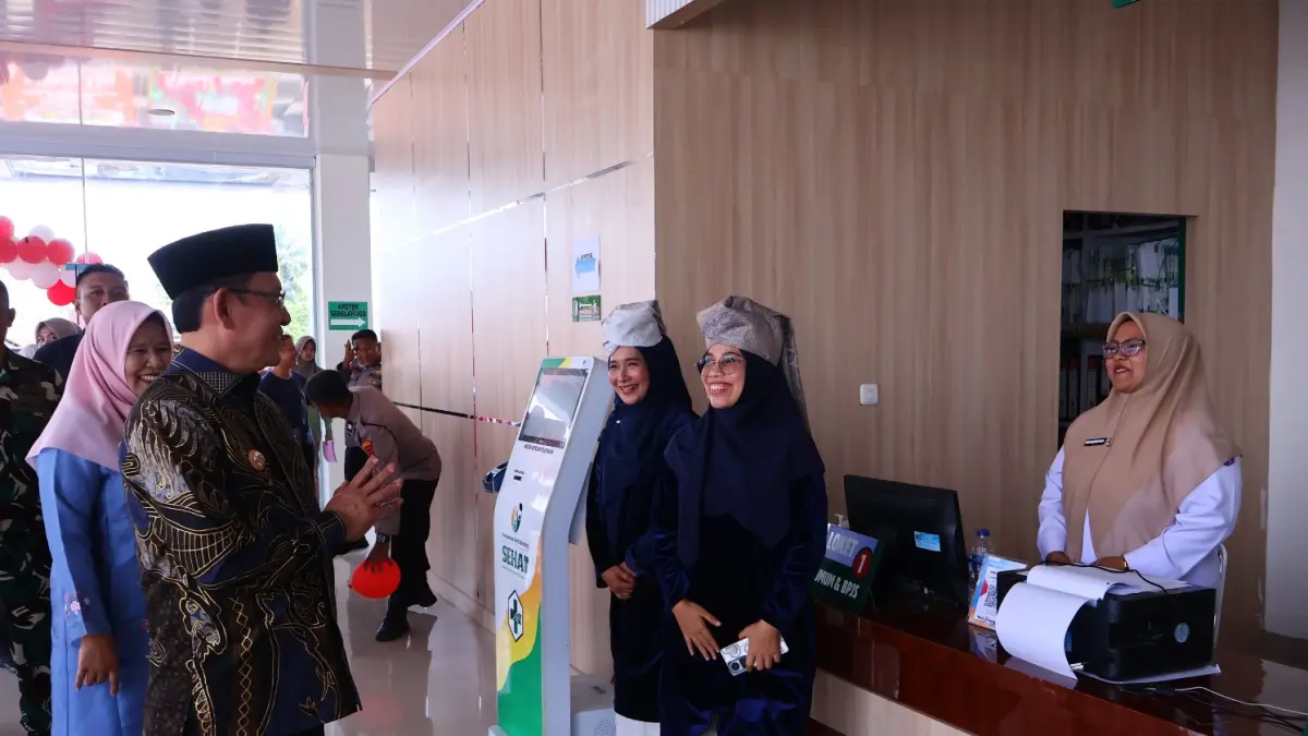 Wali Kota Payakumbuh Zulmaeta saat meresmikan Puskesmas Padang Tinggi Piliang, Rabu (13/5/2026).