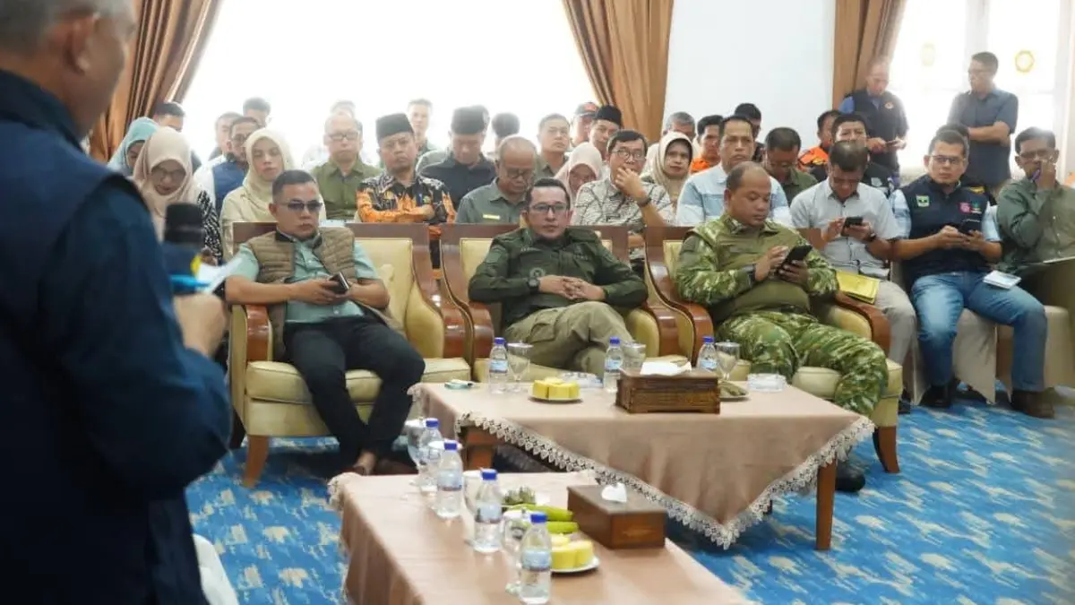 Pemkab Tanahdatar tetapkan tanggap darurat 14 hari setelah banjir dan longsor menerjang enam kecamatan, merusak 111 rumah dan lima jembatan, Kamis (14/5/2026).