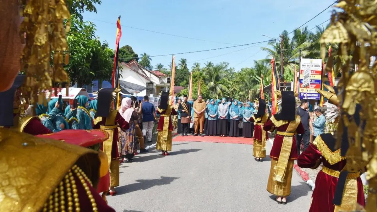 Tim Penilai Lomba Gerakan PKK Tingkat Provinsi Sumatera Barat yang dipimpin Staf Ahli TP PKK Sumbar, Dianita Maulin Vasko, melakukan penilaian di Desa Talago Sariak, Kecamatan Pariaman Timur, Senin (18/5/2026).