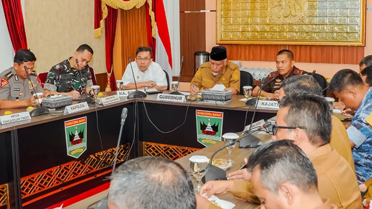 Forkopimda Sumbar membahas PETI setelah 9 orang tewas dalam dua pekan dan 300 titik tambang ilegal merusak hutan serta sungai, Selasa (19/5/2026).