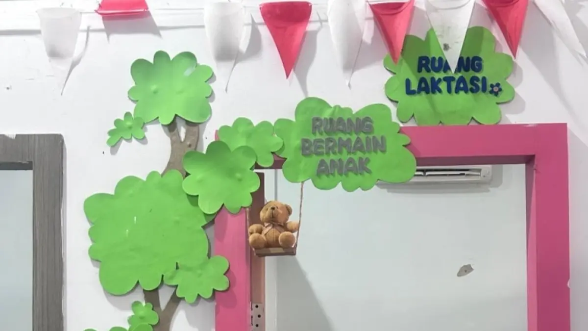 Pemko Solok terapkan program DIY (Do It Yourself) Atribut Layanan untuk menekan anggaran dan mempercepat fasilitas pelayanan publik di OPD.