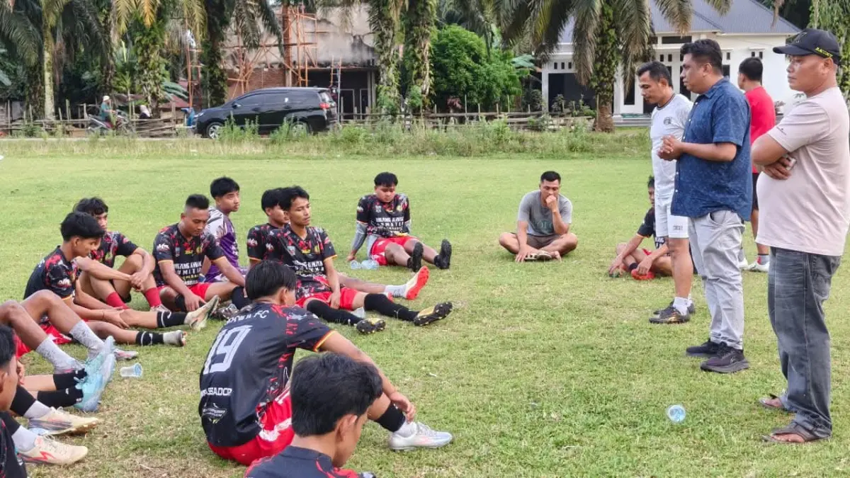 Sipangkur FC telah menjalani lima laga uji coba dan mencapai 80 persen kesiapan menghadapi DCL 2026 di Dharmasraya.