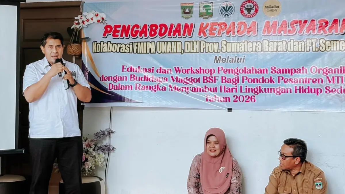 Kepala Unit CSR PT Semen Padang, Harnes.